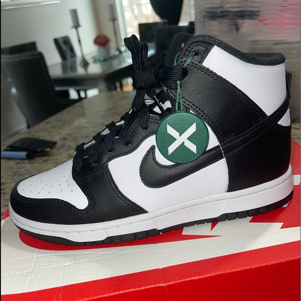 Nike Panda Dunks